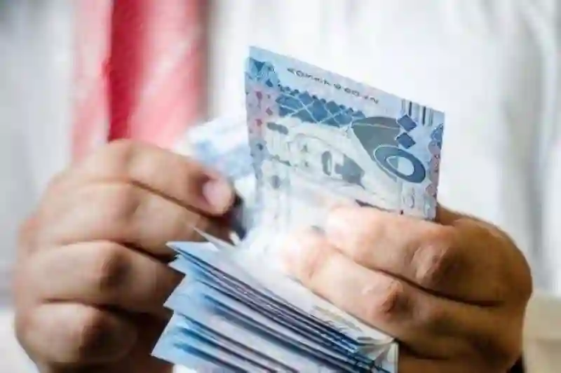 الحد الادنى لرواتب السعوديين الجديد من بداية 1446 